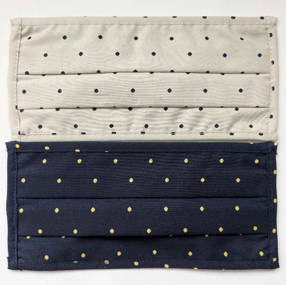 Old Navy Triple-Layer Cloth Pleated Face